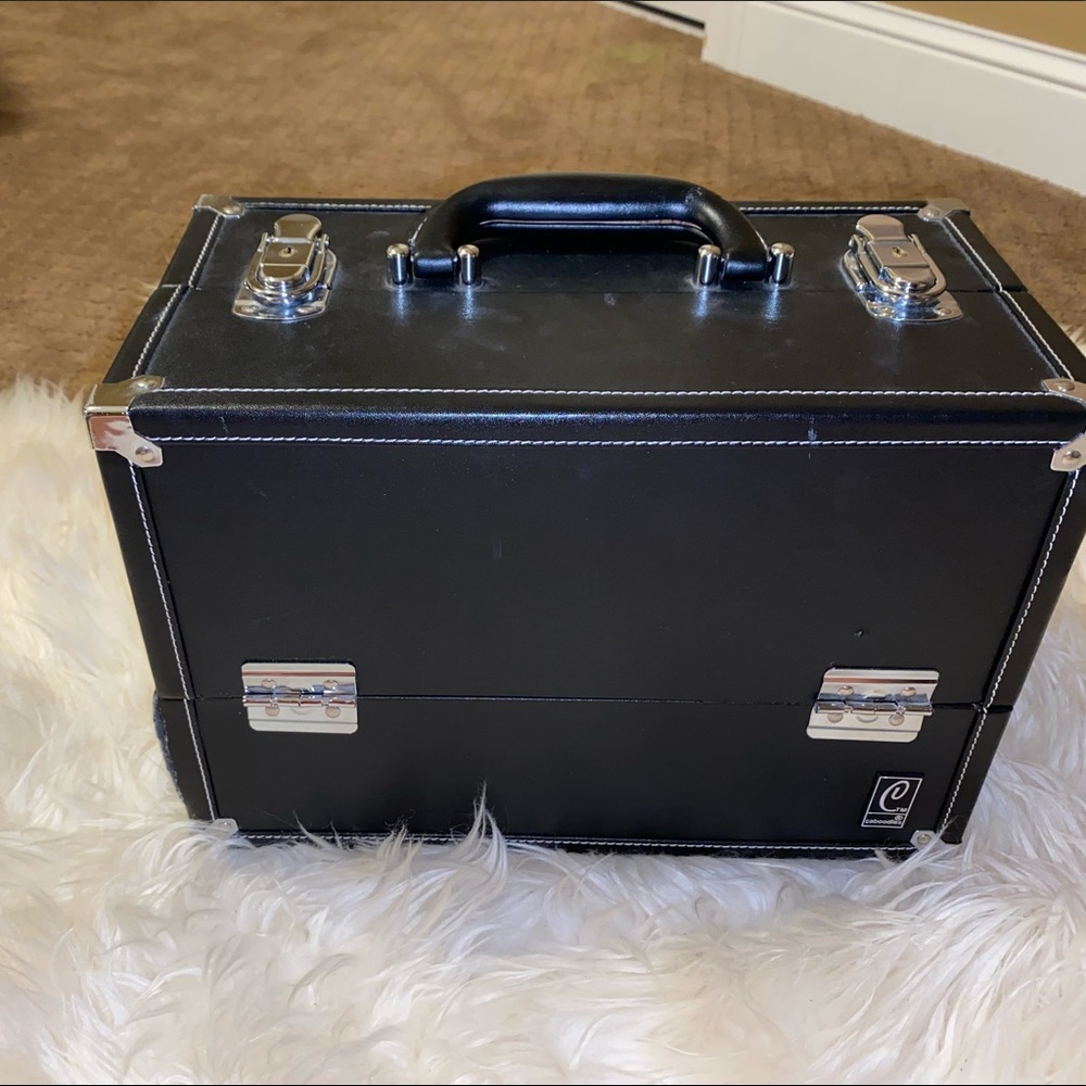 Black Caboodle